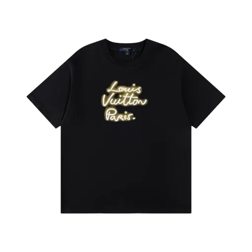 Luxuriöse Louis Vuitton Kurzarm-Kollektion mit Baumwolldruck