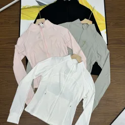 Luxus-Sonnenschutzkleidung von Lululemon, weiße Seide, atmungsaktiv, luxuriös