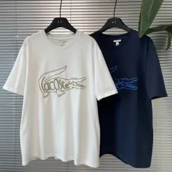 Premium Lacoste Kurzarmhemd im weißen Stickstil