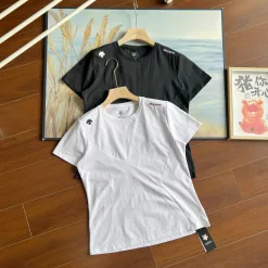 Hochwertiges Descente Kurzarm-Shirt aus schwarzer Seide im sportlichen Stil