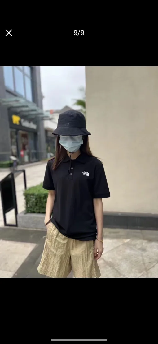 The North Face Kurzarm-T-Shirts in Premiumqualität, schwarze Baumwolle, bestickte Kollektion