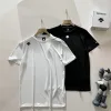 Luxuriöse Descente Kurzarm-Kollektion mit schwarzem Logo