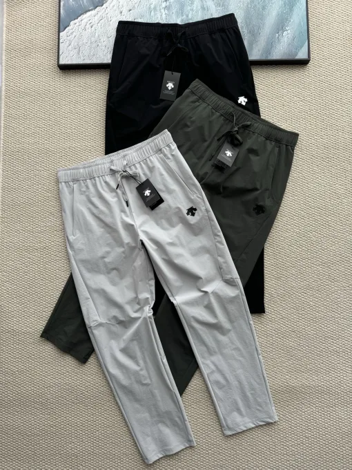 Hochwertige Descente-Hose in Grau, atmungsaktiver Stil