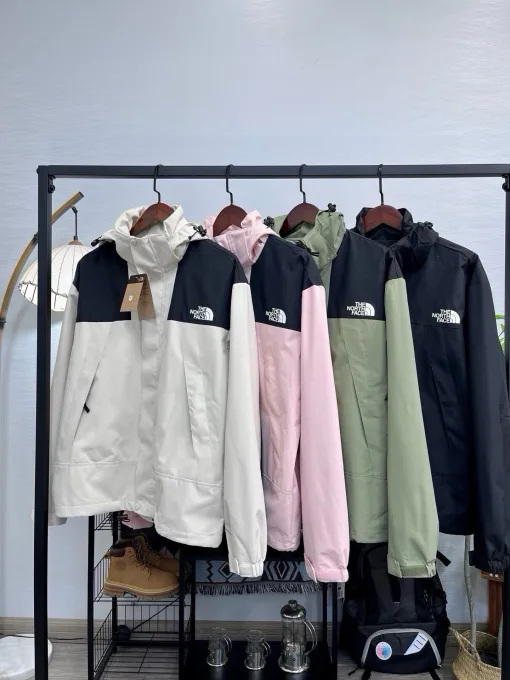 Bestseller The North Face Mäntel Schwarz Patchwork Luxus
