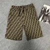 Luxuriöse Shorts im Fendi-Print-Stil