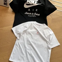 Bestseller Jordan Kurzarm-T-Shirts im schwarzen Stickstil