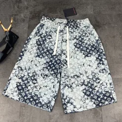 Premium Louis Vuitton Shorts im blauen Denim-Print-Stil