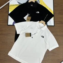 Bestseller The North Face Kurzarm-T-Shirts Schwarz Baumwolle Bestickt Luxus