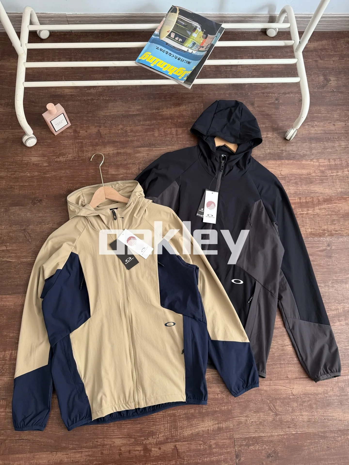 Oakley Jacke