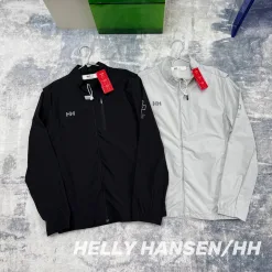 Bestseller Helly Hansen Jacke im schwarzen Logo-Stil
