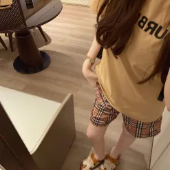 Premium Burberry Kurzarm-Karokollektion