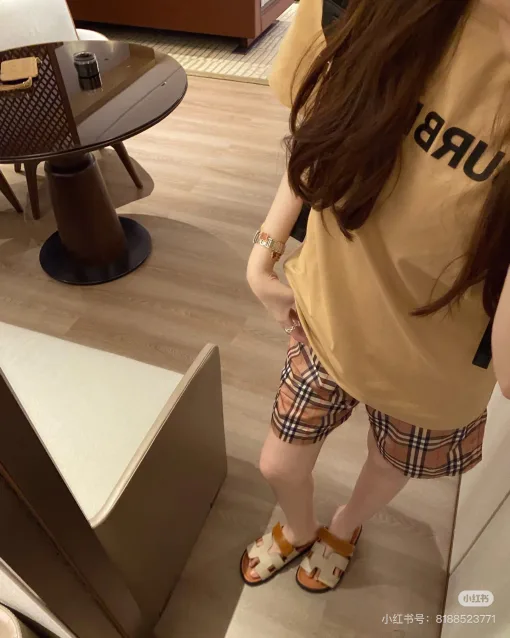 Premium Burberry Kurzarm-Karokollektion