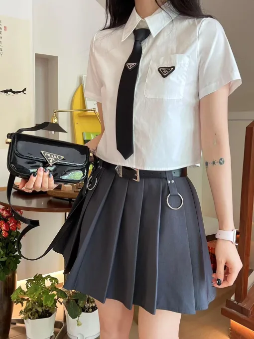Hochwertiges Prada-Hemd im blauen Logo-Stil