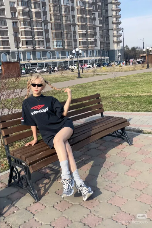 Bestseller Balenciaga Kurzarm-Kollektion mit weißem Logo