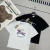 Hochwertiges Burberry Kurzarm-Shirt aus weißer Baumwolle mit Stickerei
