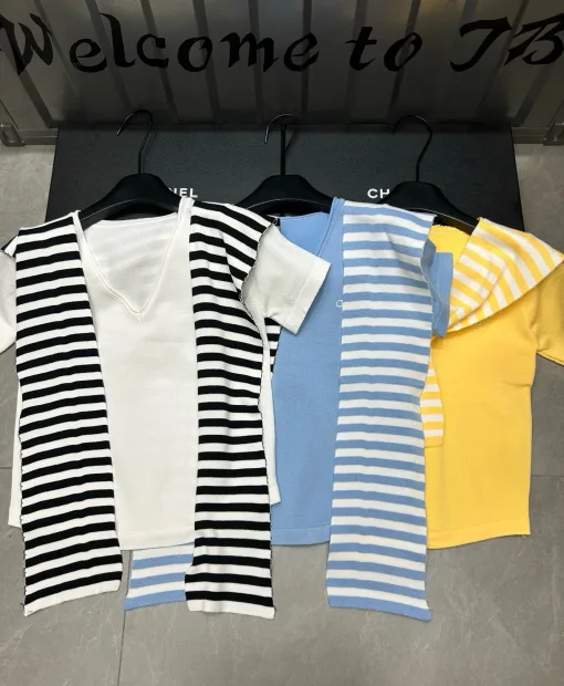Bestseller: Alo Kurzarm-Kollektion mit weißer Strickstickerei