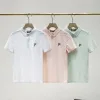 Hochwertiges Fila Kurzarmshirt aus weißer Seide, lässiger Luxus