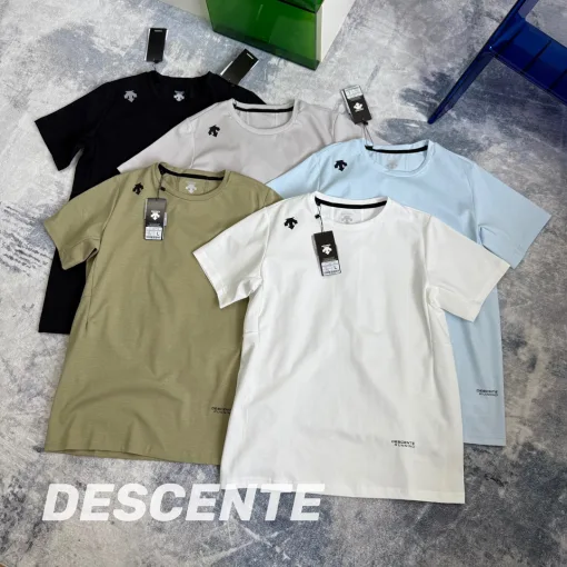 Hochwertiges Descente Kurzarm-Shirt aus schwarzer Baumwolle im klassischen Stil