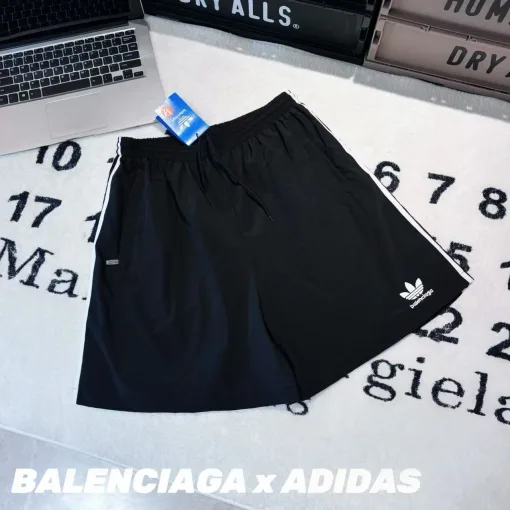 Hochwertige Balenciaga Shorts Schwarz Bestickt Luxus