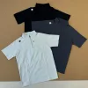 Hochwertige Kurzarmshirts von Descente in Schwarz, atmungsaktive Kollektion
