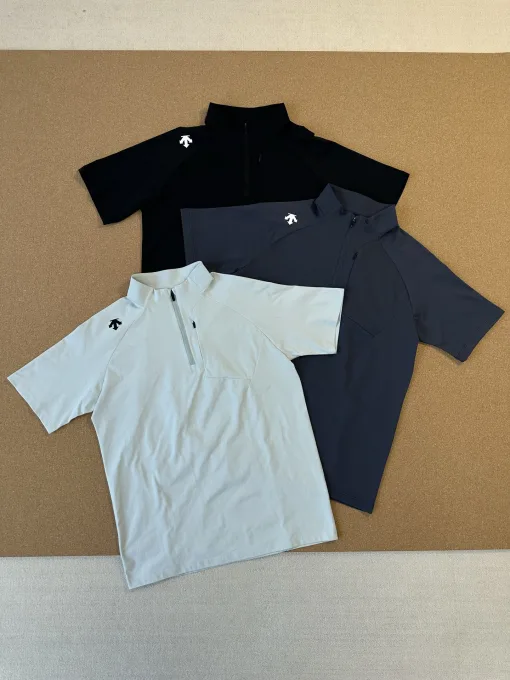 Hochwertige Kurzarmshirts von Descente in Schwarz, atmungsaktive Kollektion