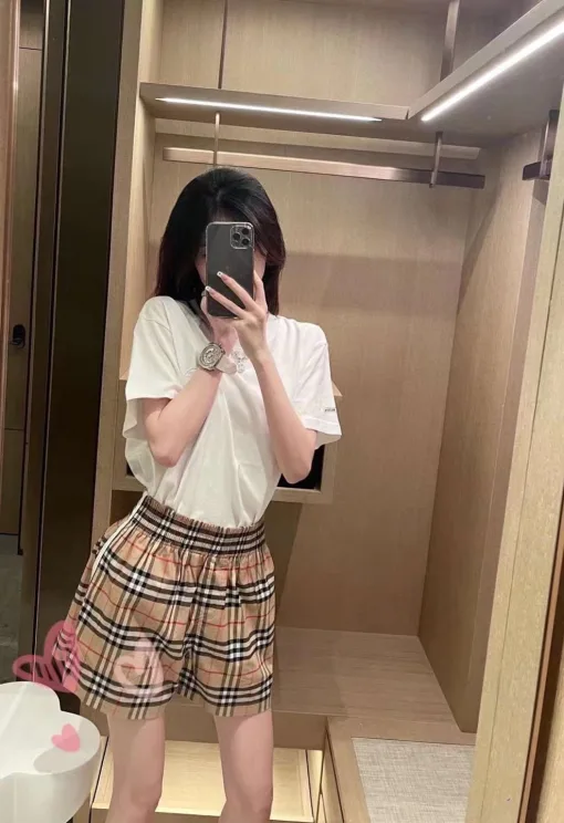 Luxus-Shorts von Burberry in Schwarz mit Karomuster