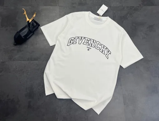 Hochwertiges Givenchy-Kurzarmshirt im schwarzen Logo-Stil