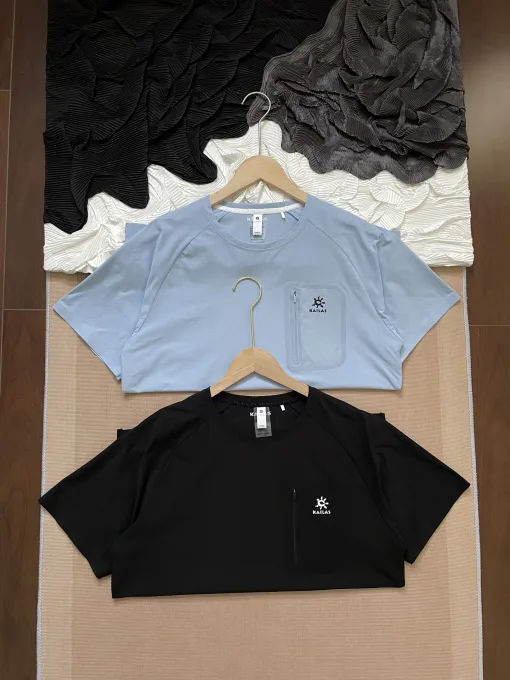 Luxury Express Kurzarm Schwarz Seide Minimalistischer Stil