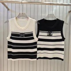 Hochwertige Chanel Weste im weißen Strick-Stickerei-Stil
