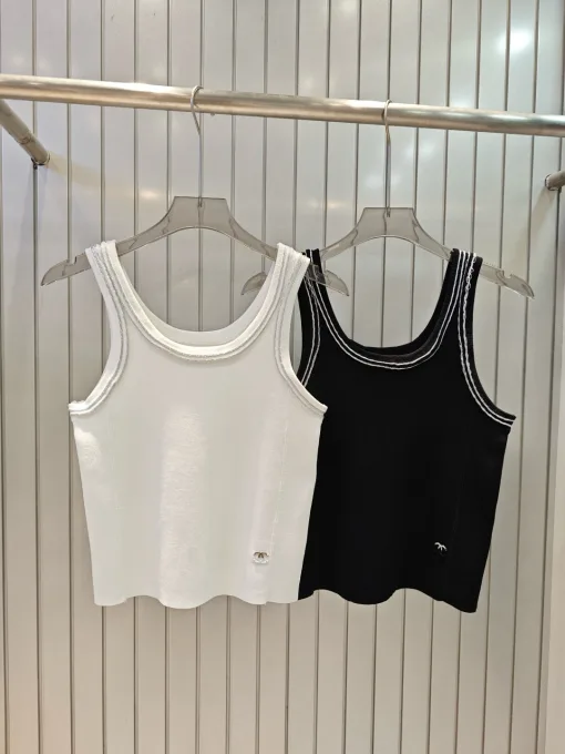Hochwertige Chanel-Weste aus schwarzer Strickkollektion