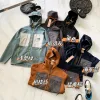 Hochwertige Patagonia-Mäntel in Schwarz, minimalistische Kollektion