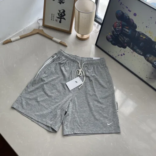 Hochwertige Nike Shorts aus Baumwolle im sportlichen Stil