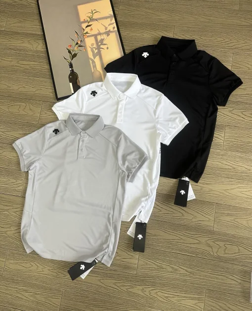 Luxuriöse, kurzärmelige, atmungsaktive Kollektion aus schwarzem Polyester von Descente