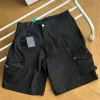 Luxuriöse Prada Shorts aus Nylon im Logo-Stil