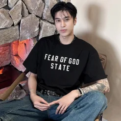 Luxus Fear Of God Kurzarm-Kollektion aus schwarzer Baumwolle mit Print