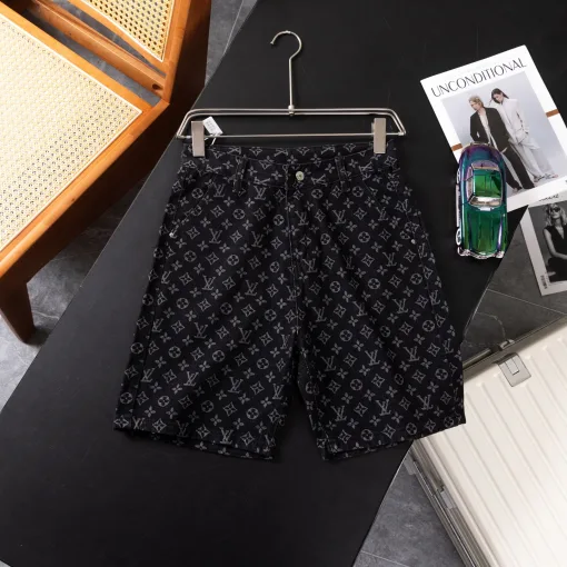 Luxuriöse Louis Vuitton Shorts im Denim-Jacquard-Stil