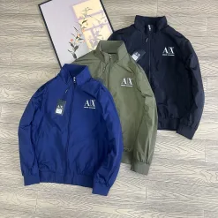 Premium Armani Mantel Schwarz Klassischer Stil