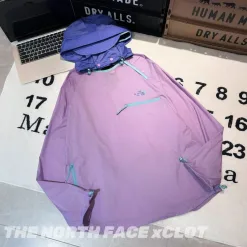Luxus The North Face Jacken Lila Nylon Logo Kollektion