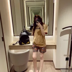 Bestseller Burberry Kurzarm Khaki Monogramm Luxus