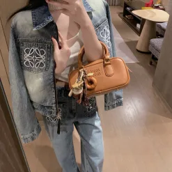 Premium Burberry Kurzarm-Kollektion in Schwarz mit Karomuster