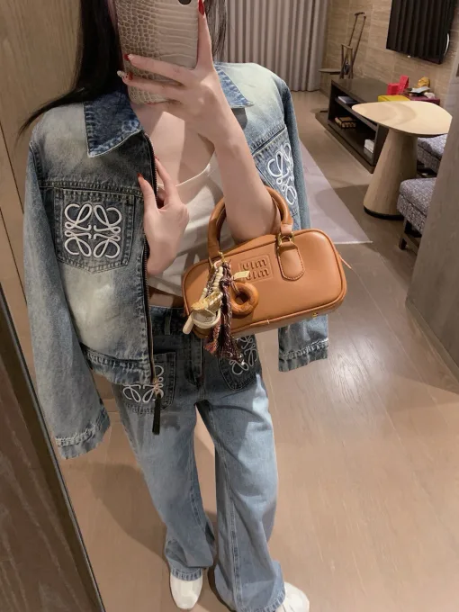 Premium Burberry Kurzarm-Kollektion in Schwarz mit Karomuster