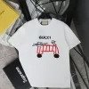 Hochwertige Gucci-Kollektion mit kurzen Ärmeln und rotem Print
