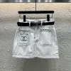Premium Chanel Kurzer Rock Weißer Denim Bestickter Luxus