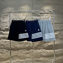 Premium Thom Browne Shorts Rote Baumwolle Logo Kollektion