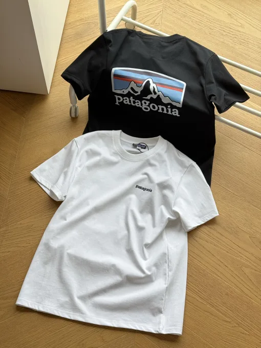 Bestseller: Patagonia Kurzarmhemd in Schwarz mit Baumwolldruck