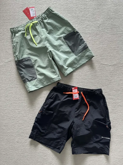 Hochwertige Helly Hansen Shorts Grün Nylon Casual Style