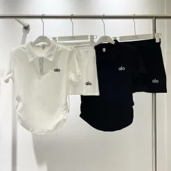 Premium Qualität Alo Kurzarm Schwarz Bestickter Stil