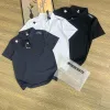 Luxuriöses, kurzärmeliges, atmungsaktives Descente-Shirt aus schwarzer Seide