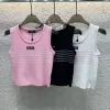 Premium Miu Miu Weste in Rosa mit Logo-Strick