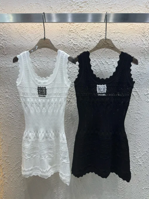 Hochwertige Chanel-Weste im weißen Strick-Stickerei-Stil